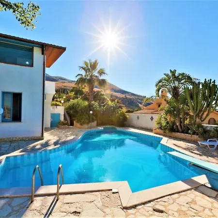 Villa Le Palme By Interhome